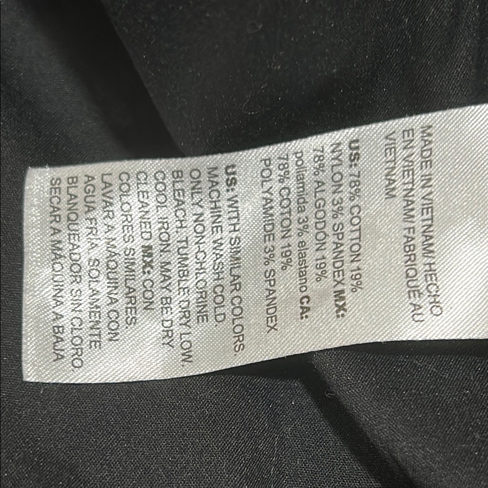 Chico’s  black blouse size 2 -u.s 12/14 GUC.. - Picture 11 of 11